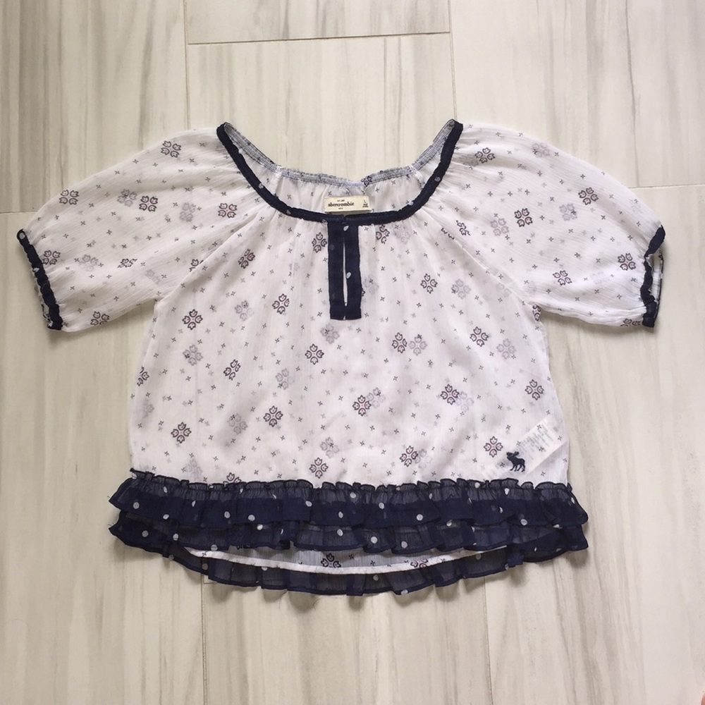 Abercrombie peasant top